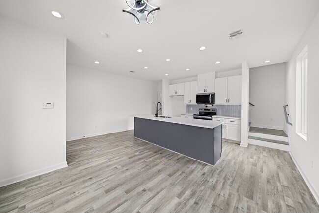 Building Photo - 3507 Wilmington St