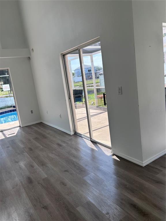 Building Photo - 2608 Spring Hill Dr