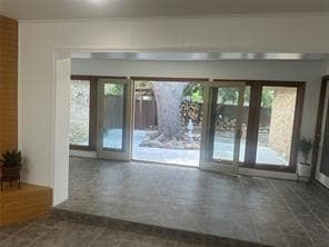 Building Photo - 1104 Longworth Dr