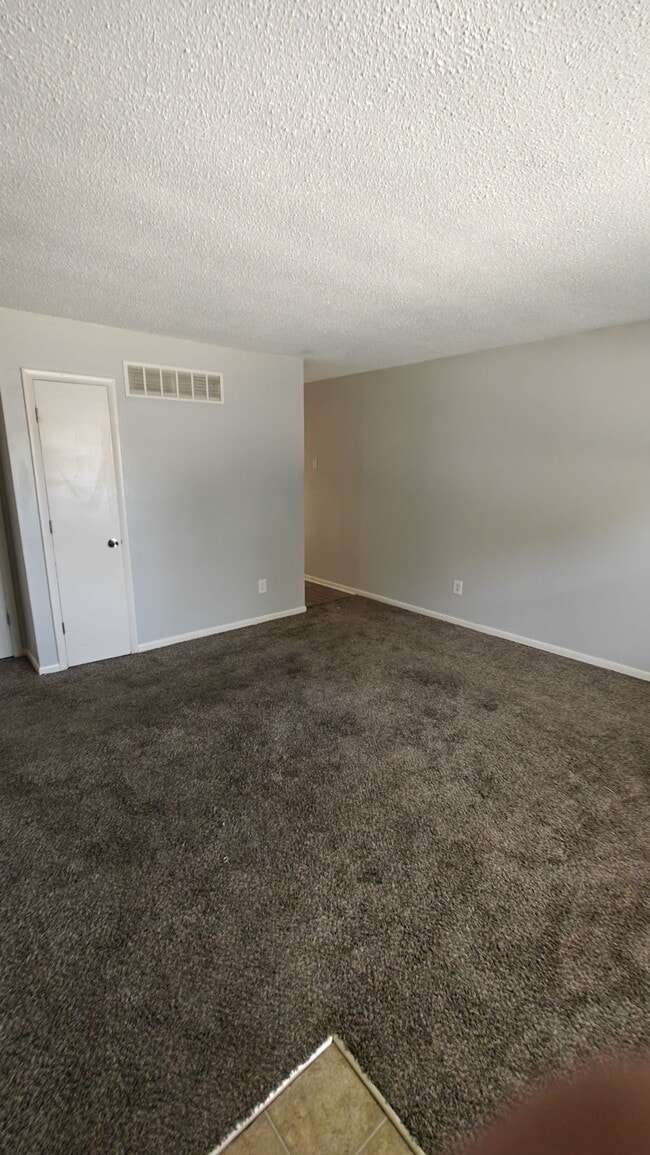 Building Photo - 325 NW 62nd Terrace