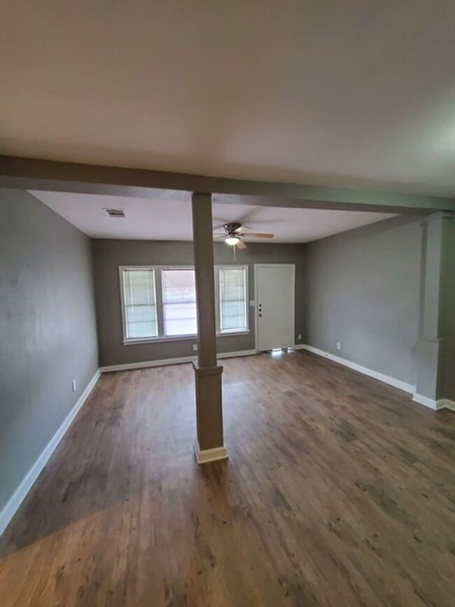 Building Photo - Beautiful 3-Bed Apartment in Schertz!