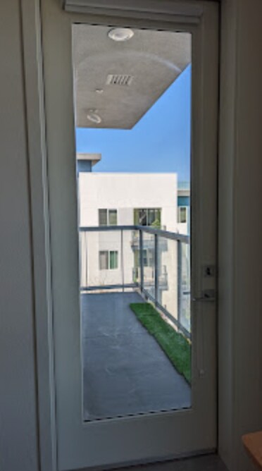 Building Photo - 5933 Sunstone Dr