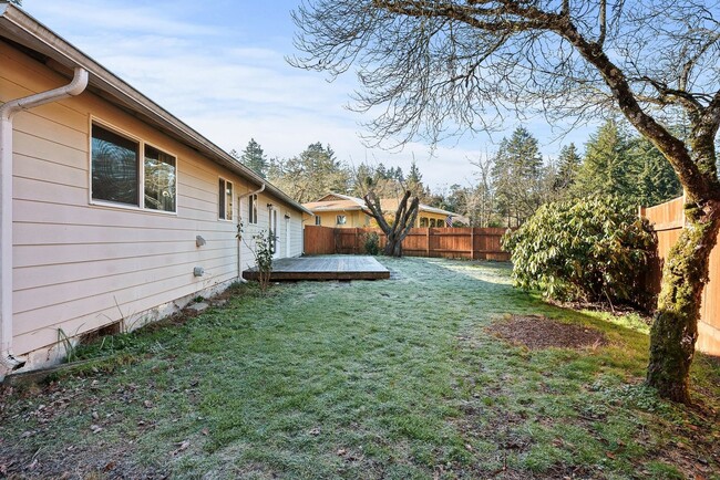 Building Photo - Charming 3-Bed Lakewood Home | Fully Updat...