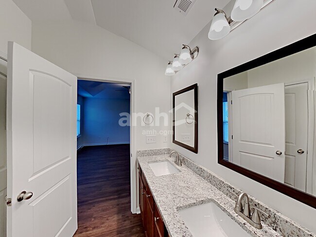 Building Photo - 159 Biscayne Terrace