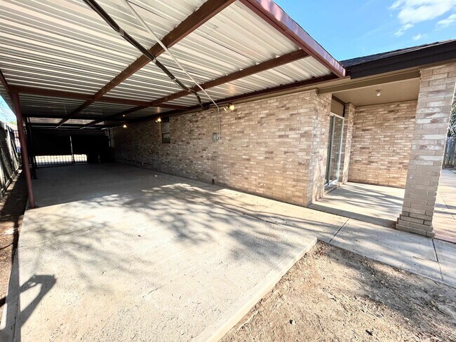 Building Photo - 9108 Tundra Ave