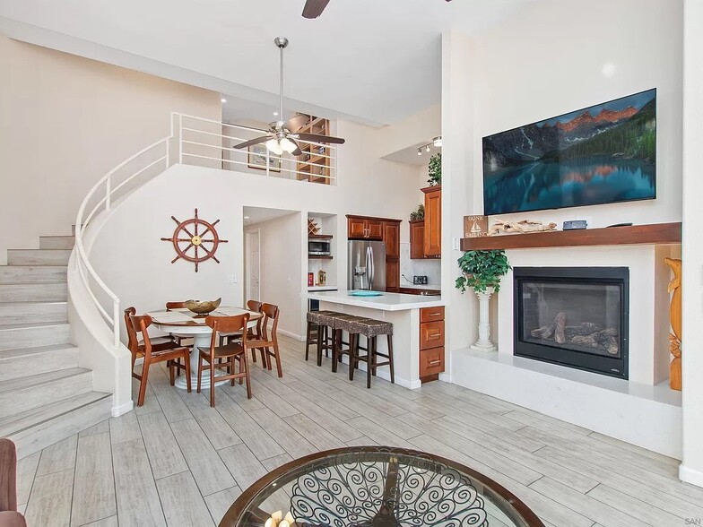 Building Photo - 735 San Fernando Pl
