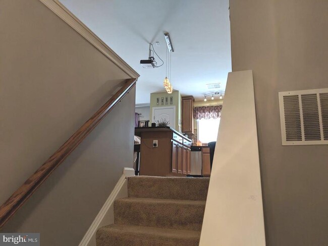 Building Photo - 19318 Diamond Lake Dr