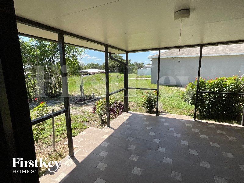 Building Photo - 2645 Sunset Cir