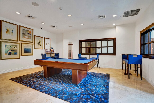 Building Photo - 610 W Las Olas Blvd