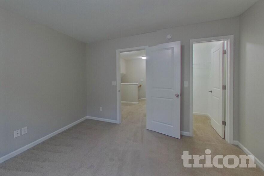Building Photo - 344 Longfellows Ln