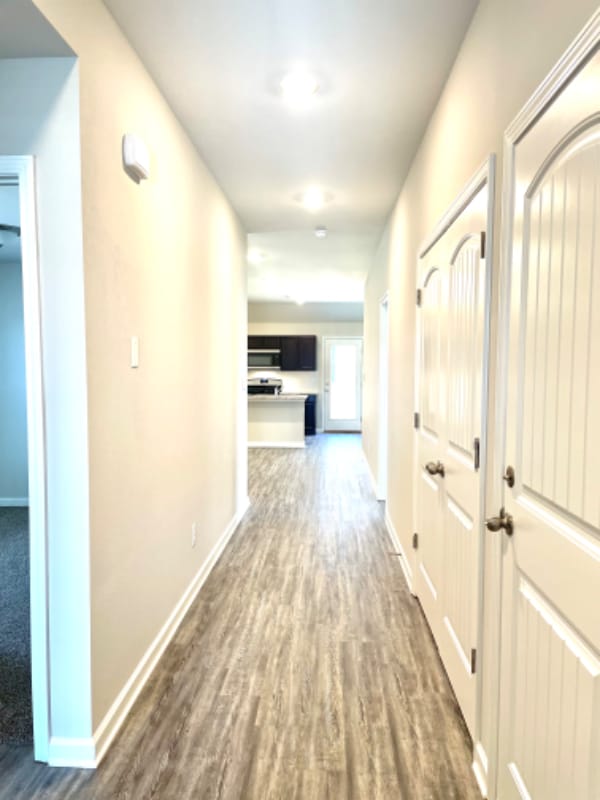 Building Photo - 33419 Hyacinth St