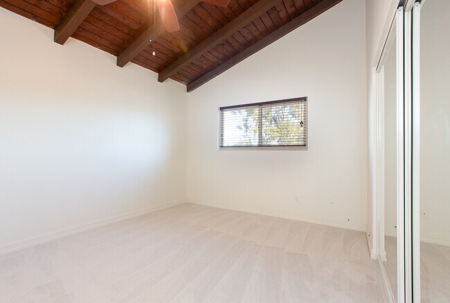 Building Photo - 2320 Clark Ln