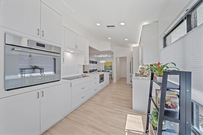Building Photo - 1684 Pintail Way