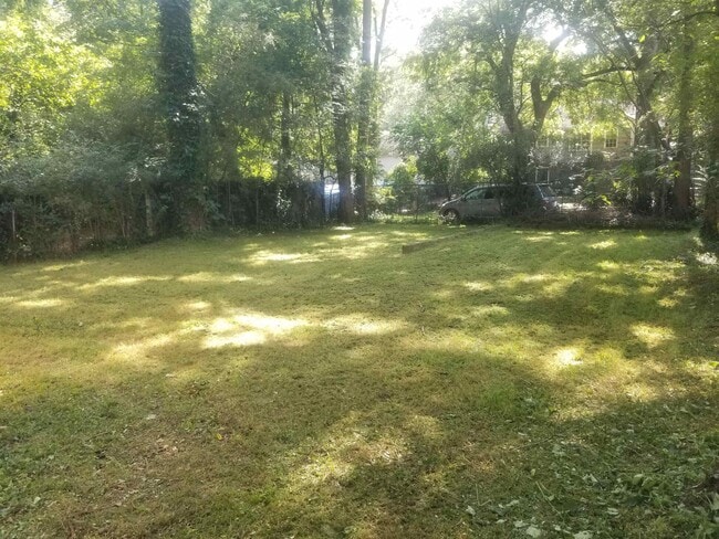 Building Photo - 2125 Burroughs Ave SE