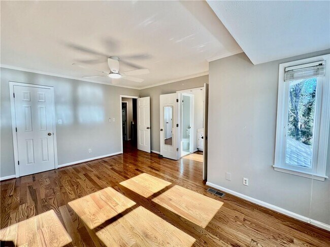 Building Photo - 215 Brantley Rd