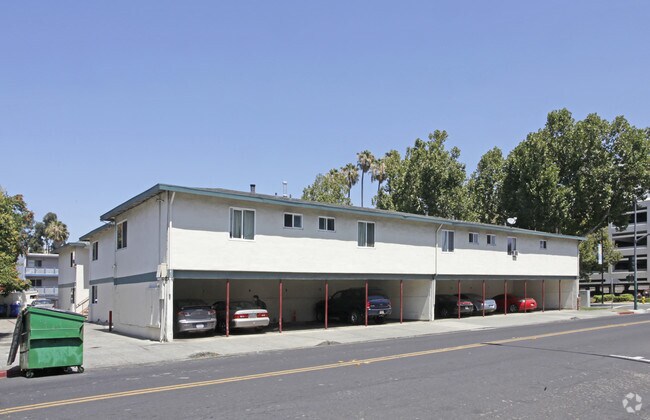 Primary Photo - Fourth St. Apartments