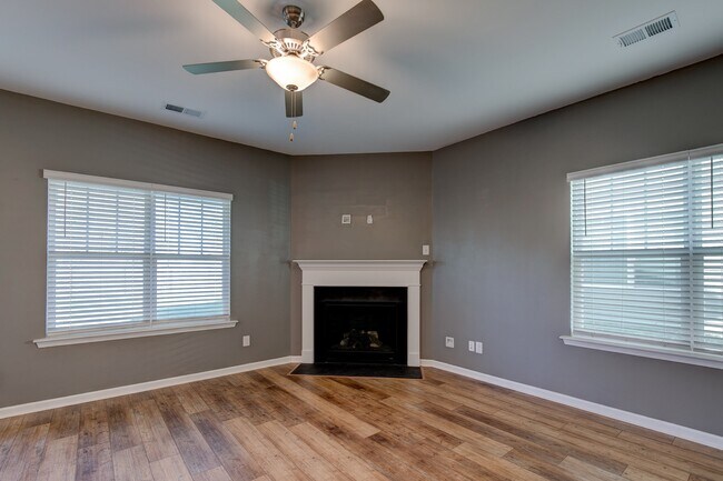 Building Photo - 416 Sandfarm Trail