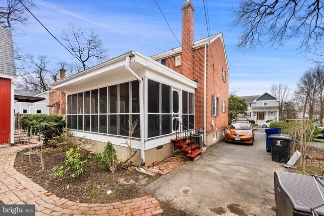 Building Photo - 4763 1st St N