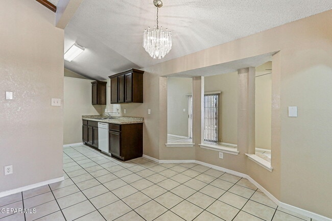 Building Photo - 11781 Jennifer Dr