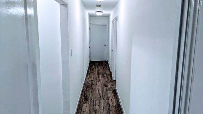 Building Photo - 13 Flamenco Cir