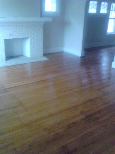 Livingroom - 3041 Clements St