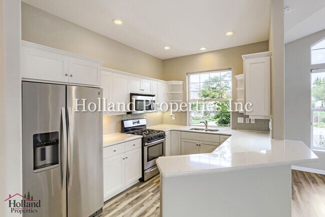 Building Photo - 4914 NW Huserik Dr