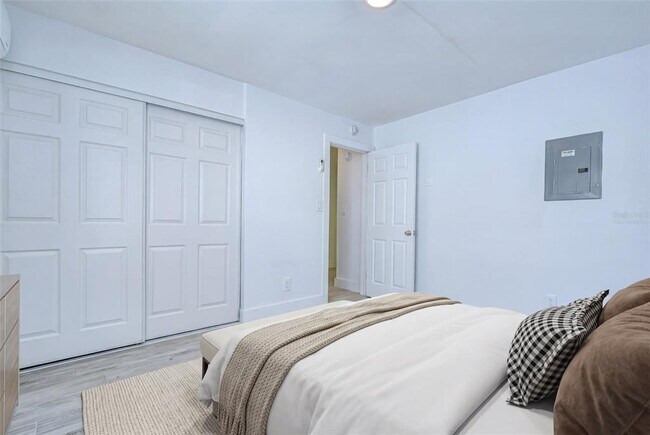 Building Photo - 3017 49th St S