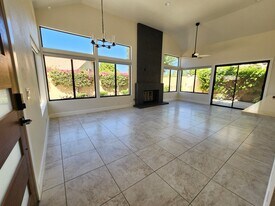Building Photo - 144 Verde Way