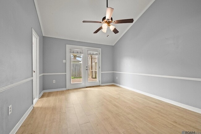 Building Photo - 5952 Fort Clarke Dr N