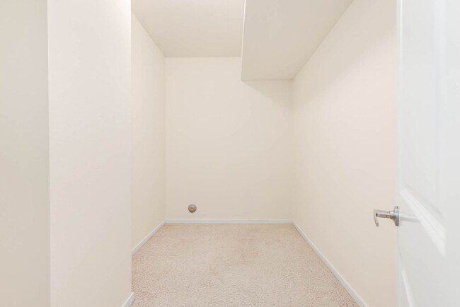 Building Photo - Beautiful 4-Bedroom Home in Prime Issaquah...