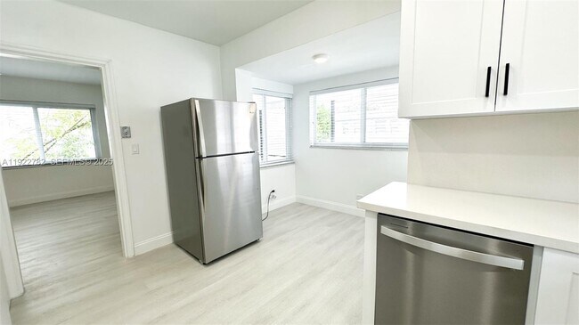 Building Photo - 2240 SW 16th Ct