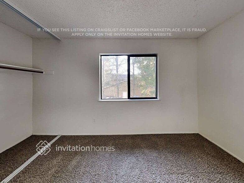 Building Photo - 2080 Moontree Dr