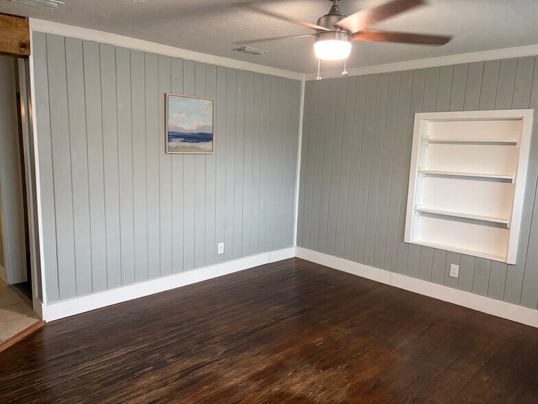 Building Photo - 5329 Cherry St