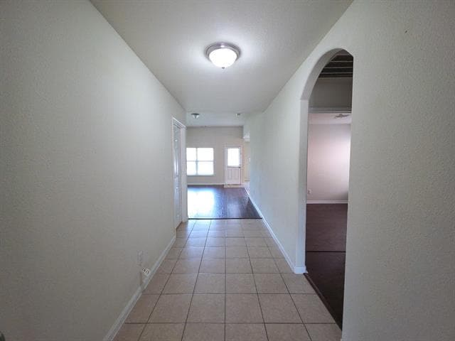 Building Photo - 609 Canoe Way