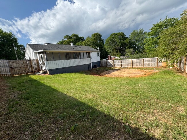 Building Photo - Reduced - Charming 3-Bed, 2-Bath Home in Westminster With Fenced Back Yard - Monthly rate just Re...