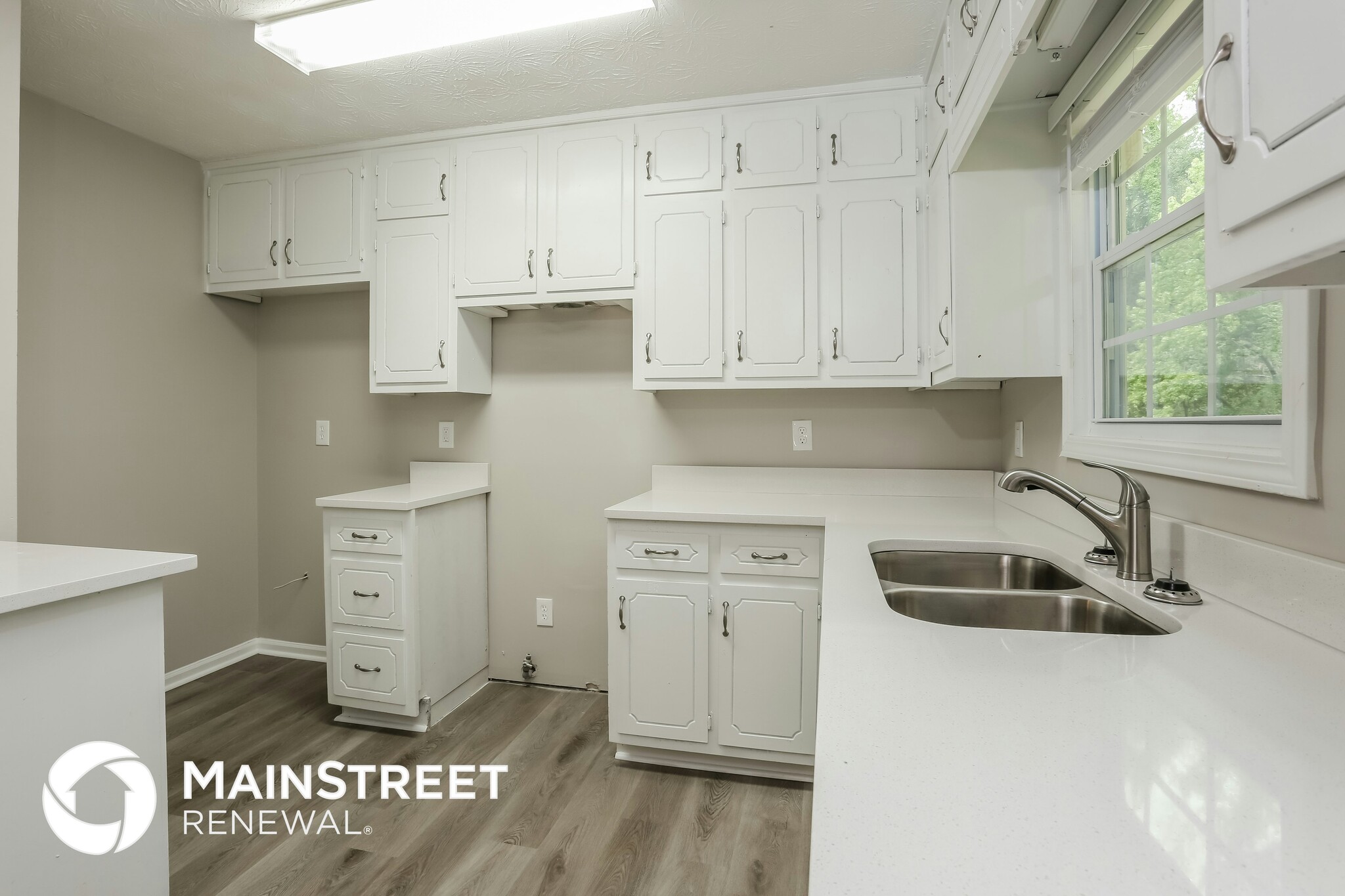 Building Photo - 45 Christopher Pl