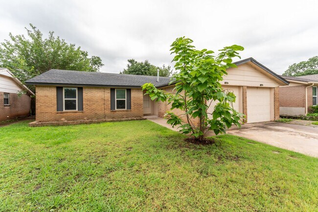 Primary Photo - 7508 NW 113th St