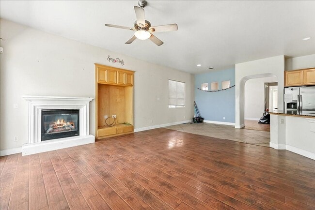 Building Photo - 5733 Spenlow Way