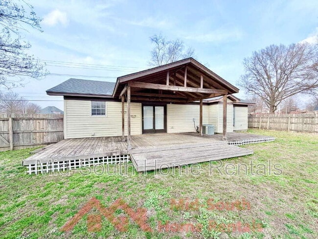 Building Photo - 465 Shelton Rd
