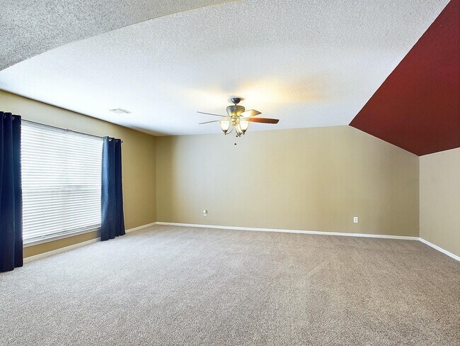 Building Photo - 17107 Dawn Shadows Dr