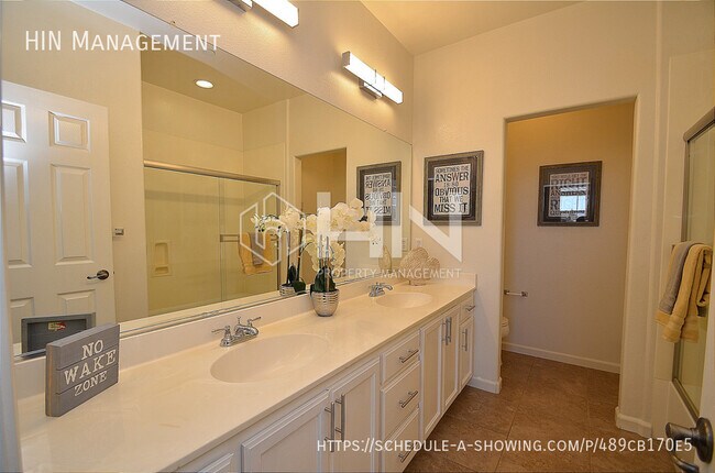 Building Photo - 115 Ede Ln