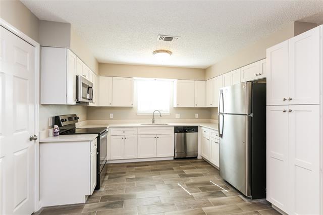 Building Photo - 6230 Hott Springs Dr