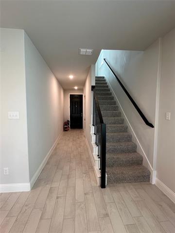 Building Photo - 724 Portina Dr
