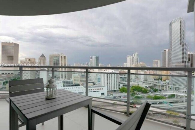 Building Photo - 350 S Miami Ave