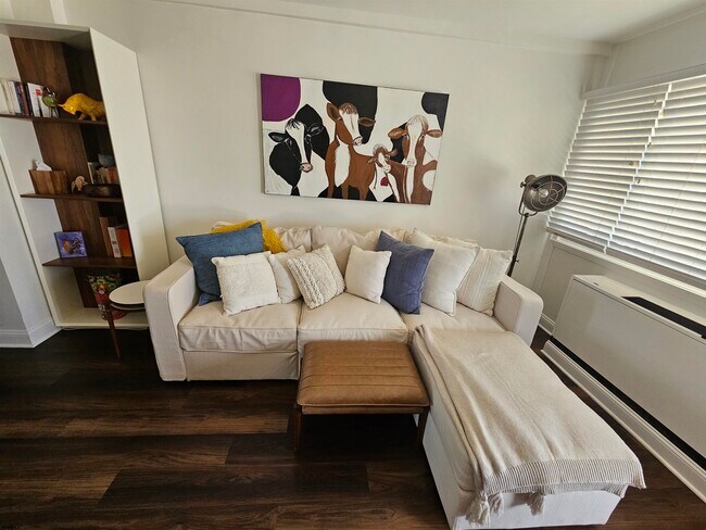 Building Photo - 6100 Boardwalk