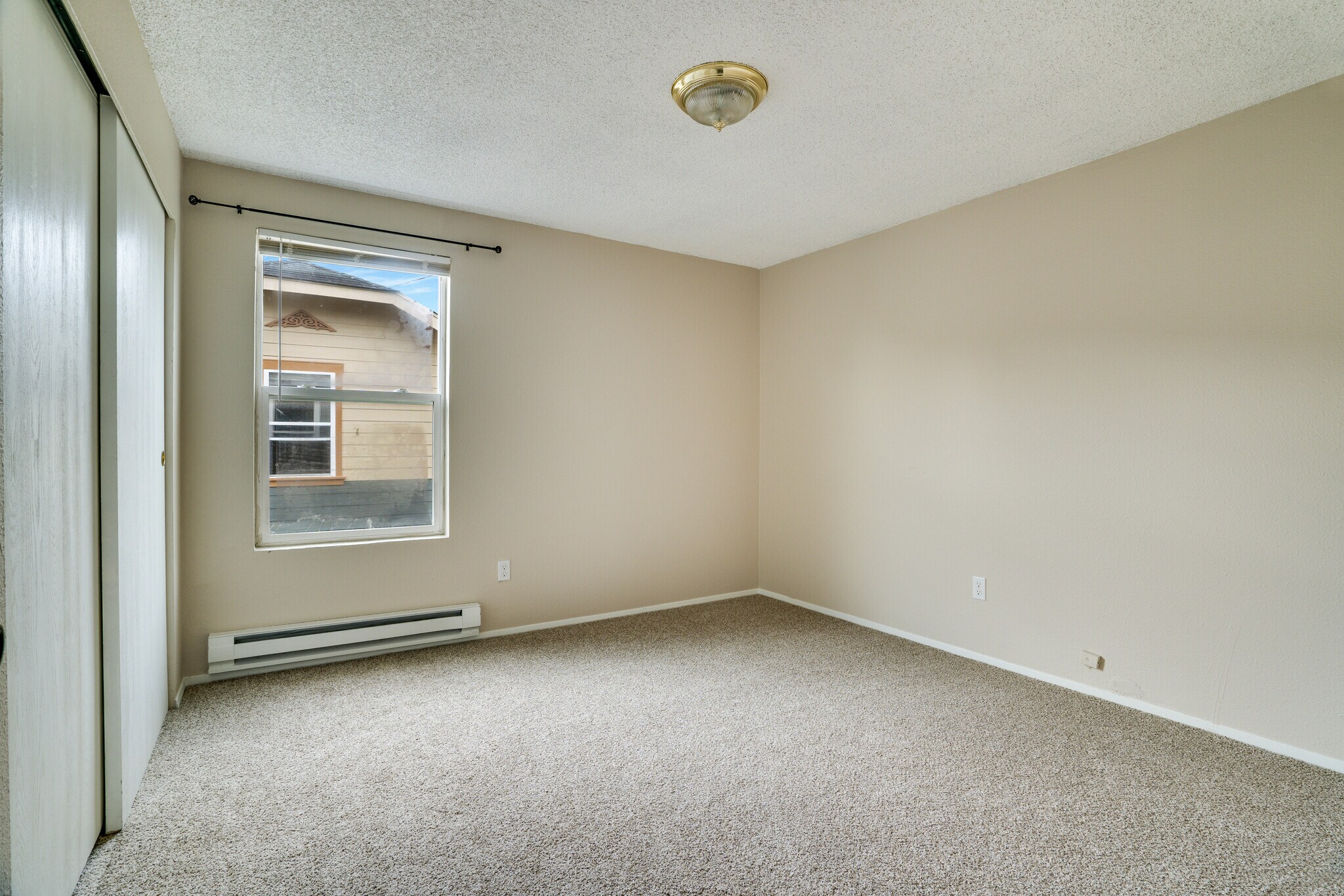 Building Photo - 2412 S I St