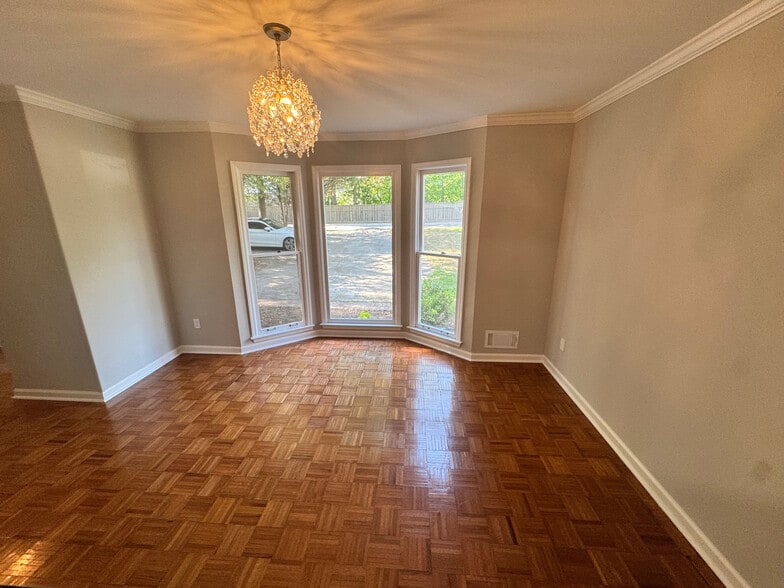 Building Photo - Room in Townhome on Cooper Lake Dr SE