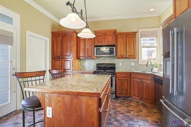Building Photo - 36303 E Pine Grove Ct