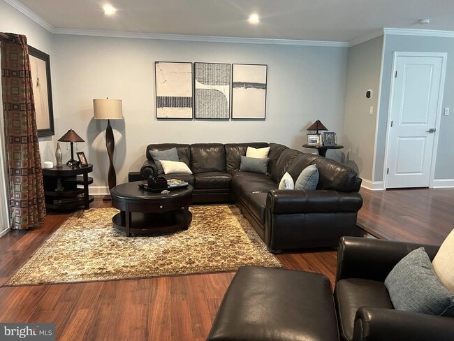 Building Photo - 31 Abelia Ct