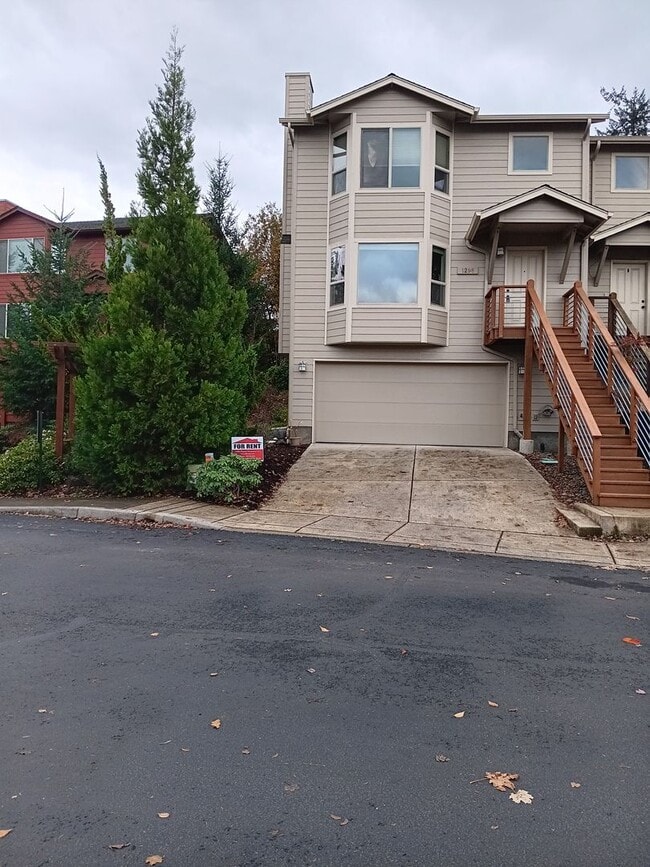 Primary Photo - Beautiful Townhouse in West Salem is Ready...